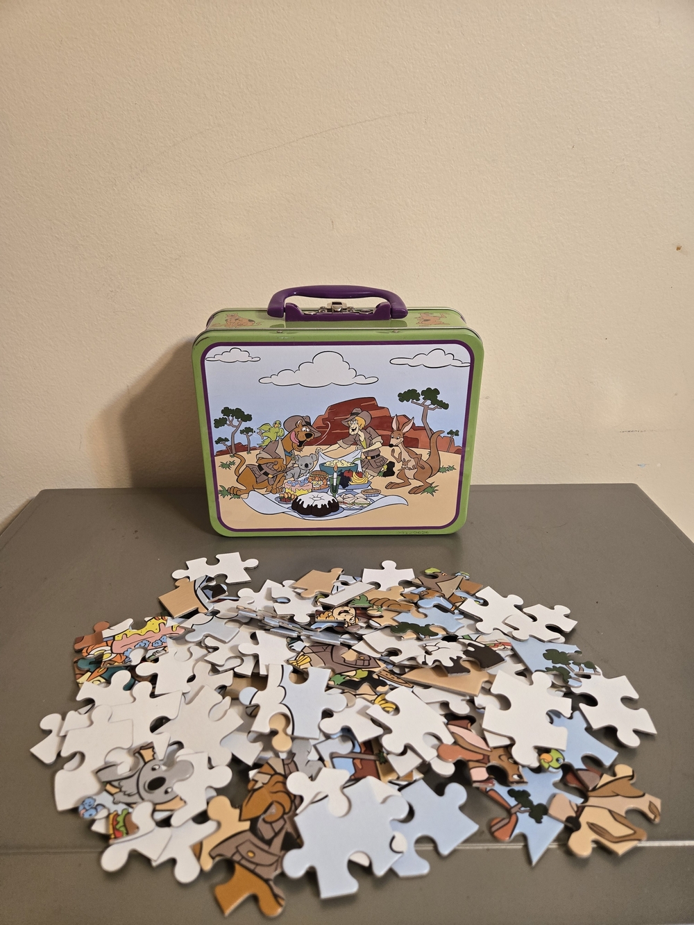 Scooby-Doo Metal Tin Lunch Box with 100 Piece Puzzle
